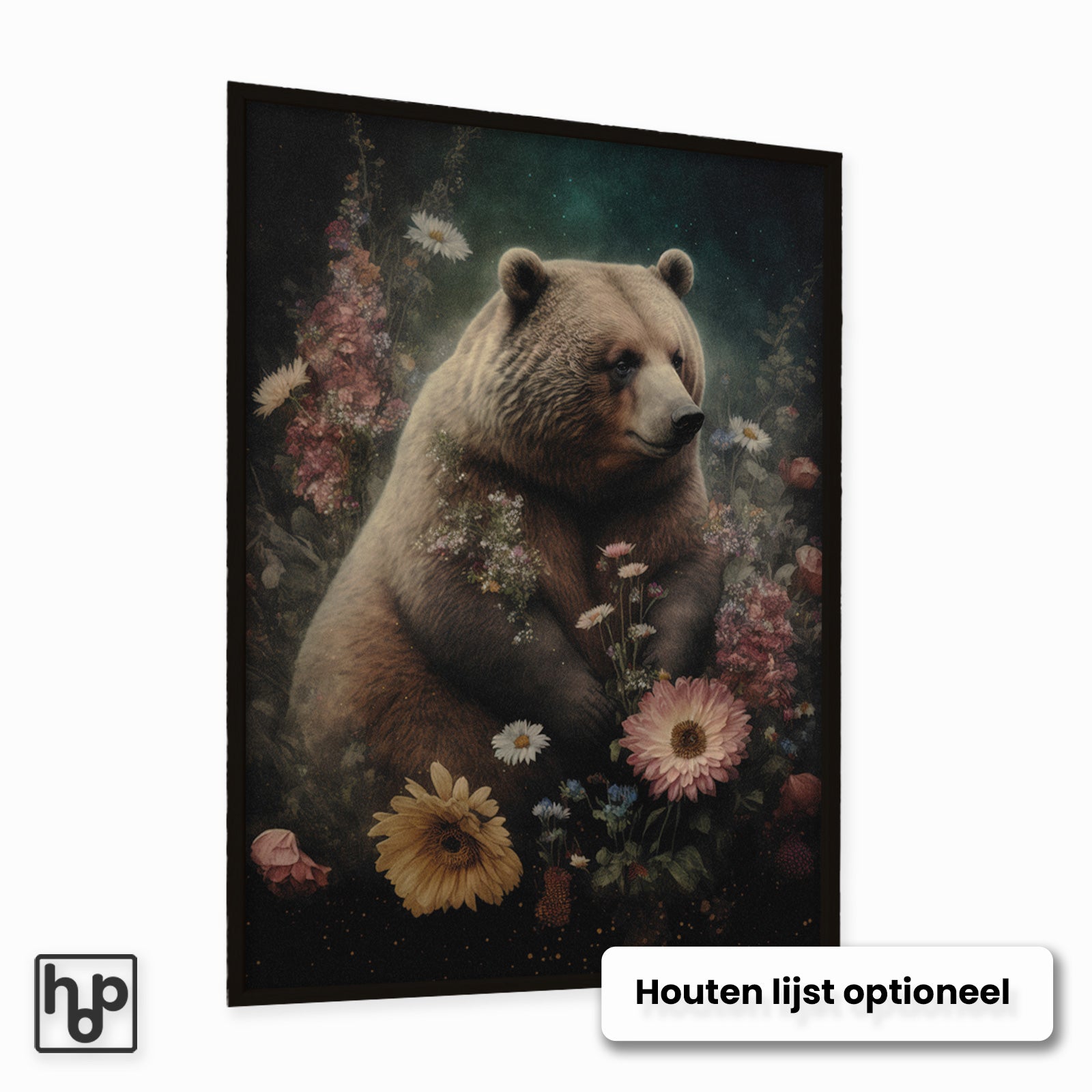 Staande poster met een bruine beer omringd door kleurrijke bloemen in een donkere, botanische, vintage stijl.