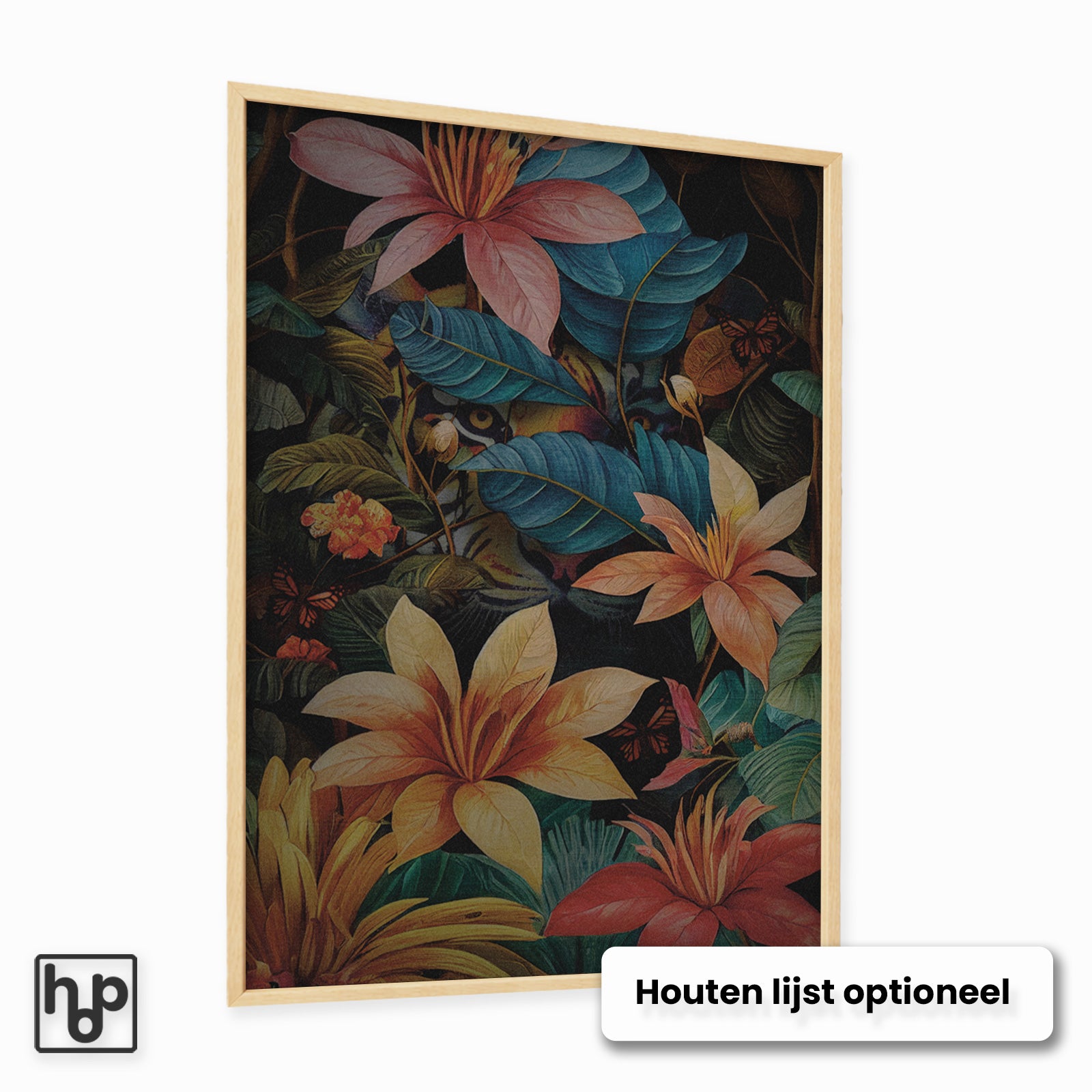 Staande poster met kleurrijke tijgerogen tussen weelderige roze, blauwe en gele jungleplanten, in een houten lijst.