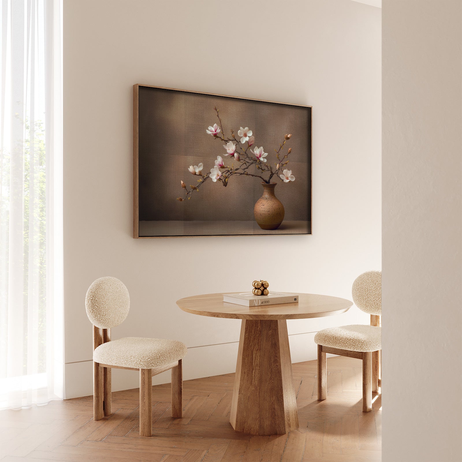 Papieren poster Bloemen 17 aan de muur bij een ronde houten eettafel.