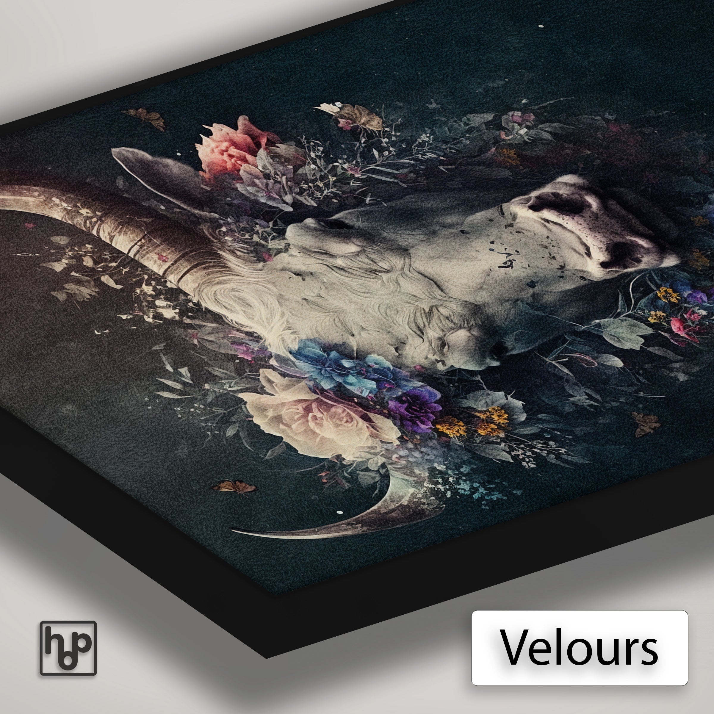 Detail van Artframe Bull met velours doek en een zwart aluminium frame.