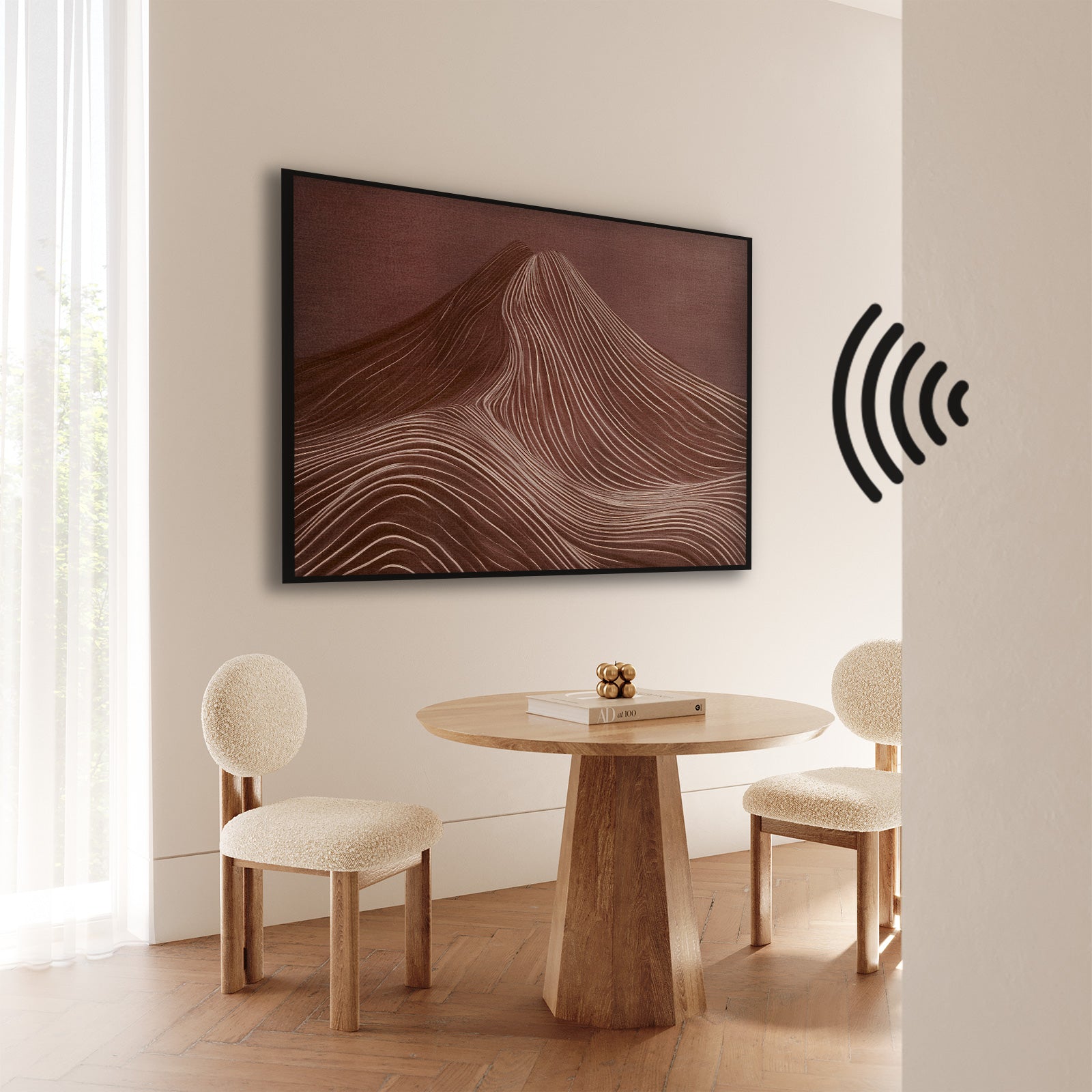 Akoestisch paneel De rode berg aan de muur bij een ronde houten eettafel.