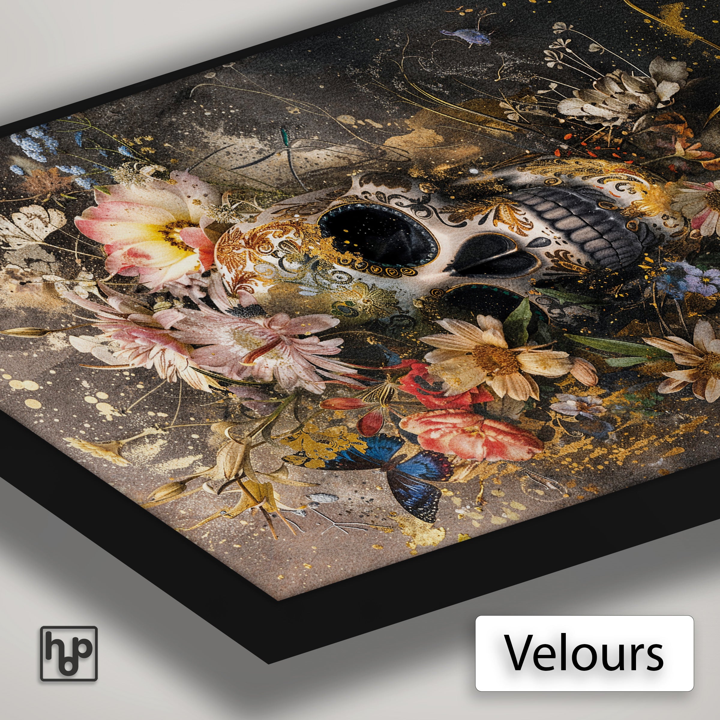 Detail van Artframe Bloemen schedel met velours doek en een zwart aluminium frame.