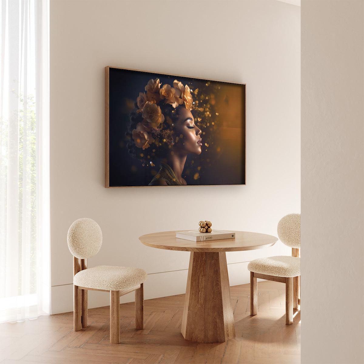 Papieren poster Bloemen Vrouw 4 aan de muur bij een ronde houten eettafel.