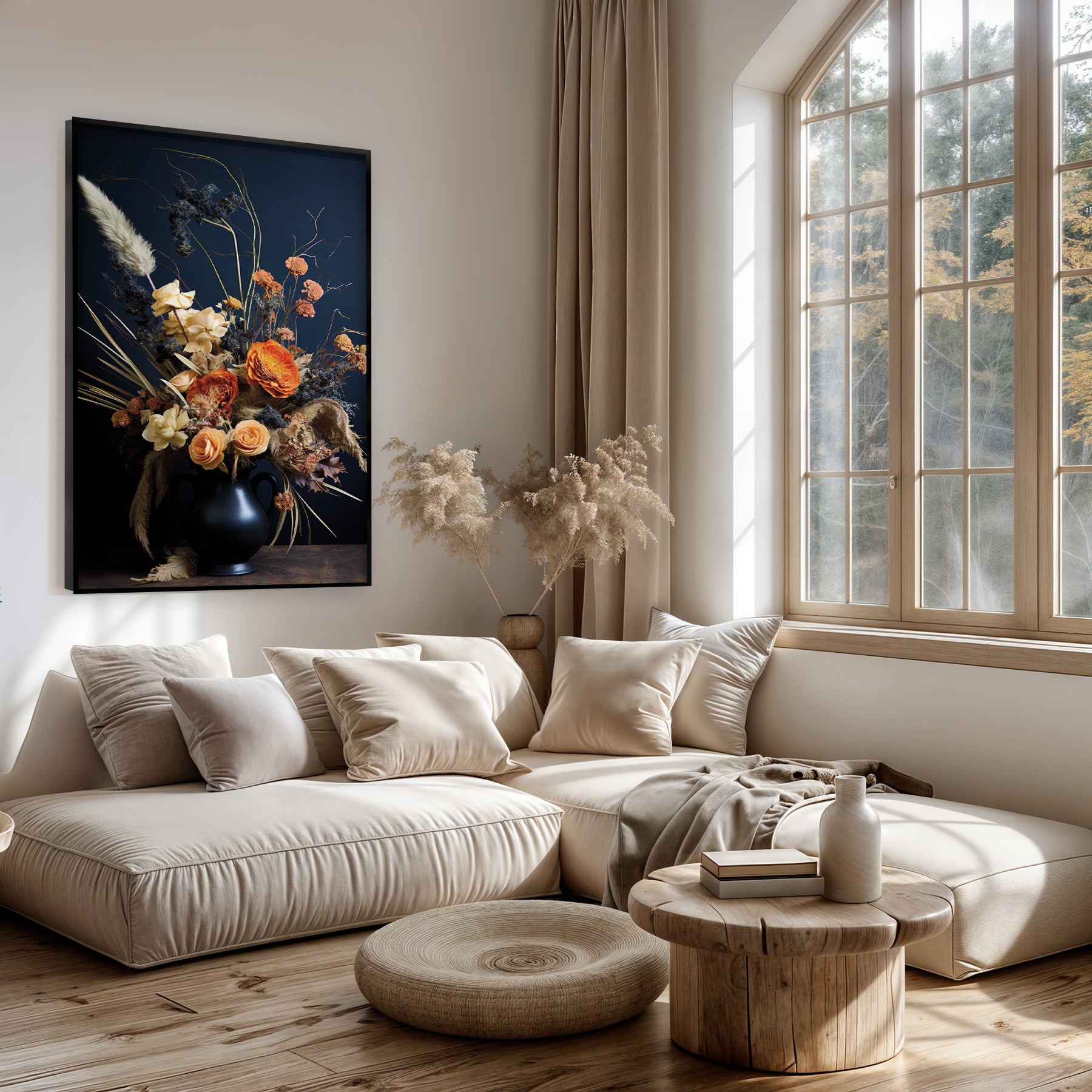 Artframe Bloemen 12 boven een lichte bank in een woonkamer.