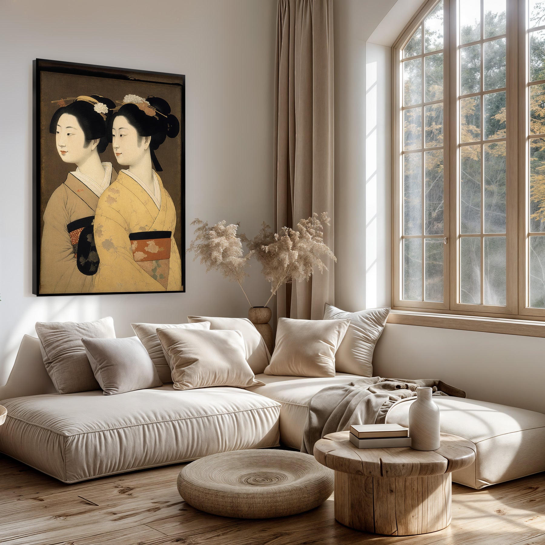 Artframe Geisha's boven een lichte bank in een woonkamer.