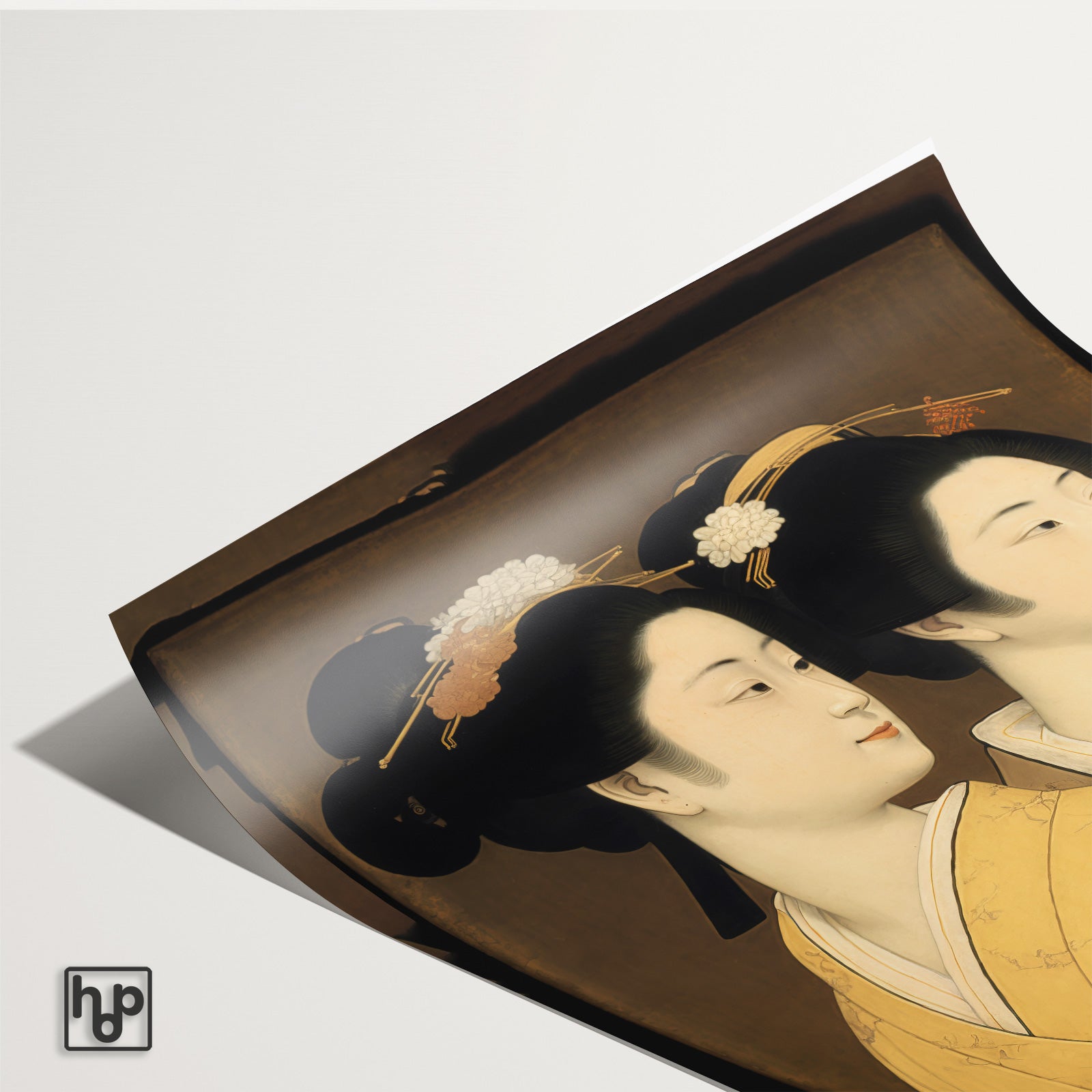 Detail van papieren poster Geisha's met een licht omkrullende hoek.