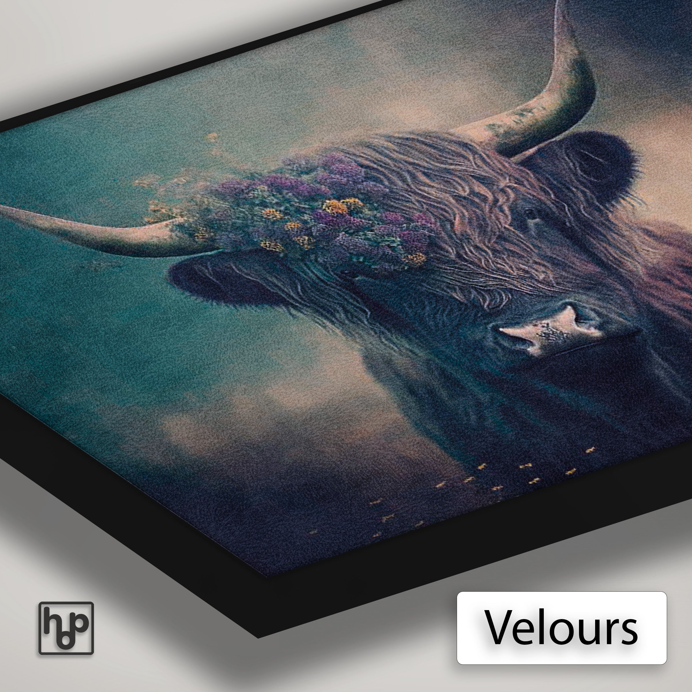 Detail van Artframe Schotse hooglander 4 met velours doek en een zwart aluminium frame.