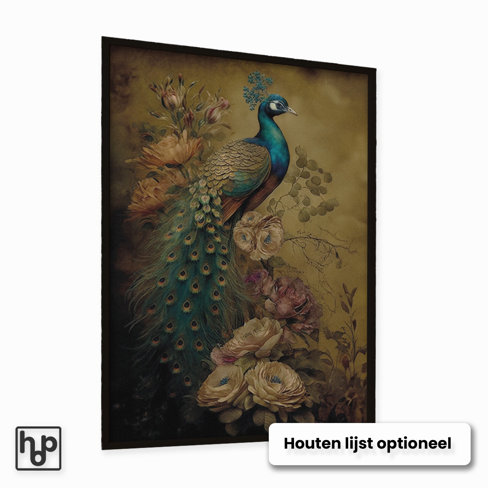 Vintage jungle poster met sierlijke pauw en weelderige bloemen in warme, levendige kleuren, optioneel met houten lijst.
