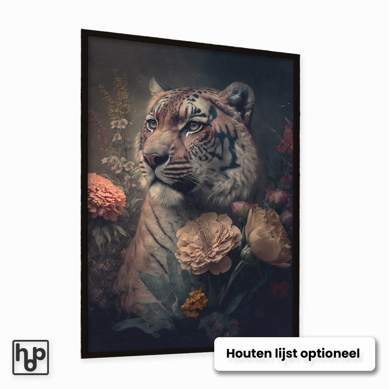 Staande poster met krachtige tijgerillustratie en botanische details in een zwarte lijst.
