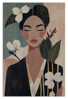 Houten wanddecoratie Lucy: vrouw met gesloten ogen tussen witte bloemen en groene bladeren.