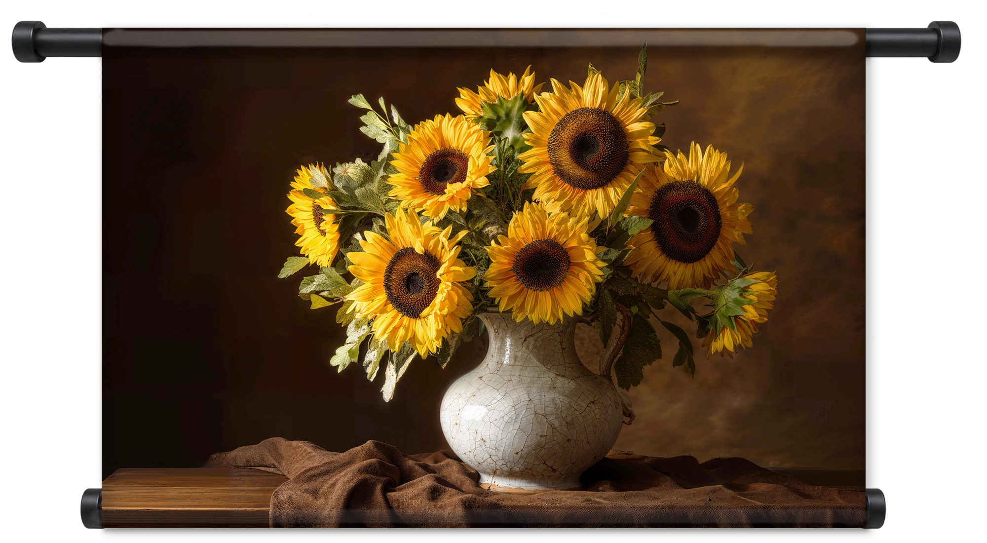 Wandkleed Zonnebloemen: zonnebloemen in een witte vaas op een houten tafel.